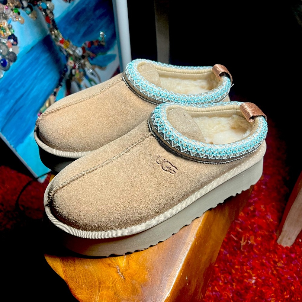 UGGs, never worn bought them for a niece, but they are too small